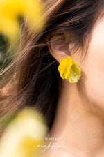 Load image into Gallery viewer, Nighttide Jewelry Preserved Fresh Flower Epoxy Resin Glue Earrings EXZ1225
